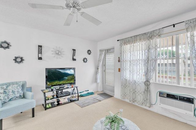 349 Camden O, West Palm Beach, FL 33417