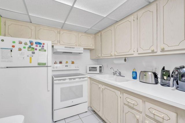 349 Camden O, West Palm Beach, FL 33417