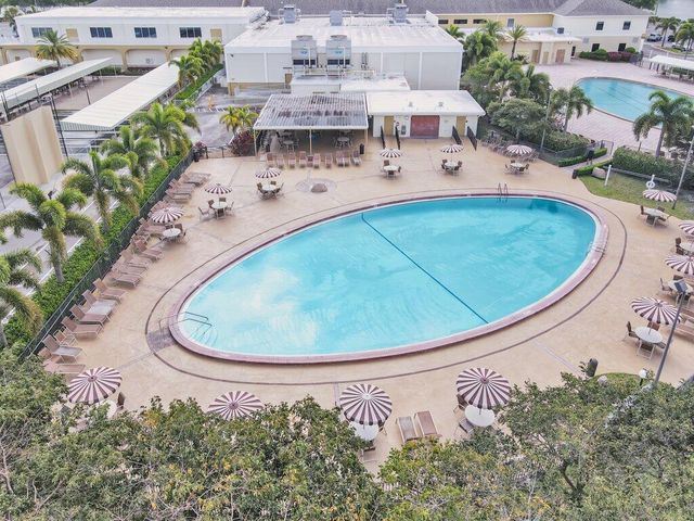 349 Camden O, West Palm Beach, FL 33417