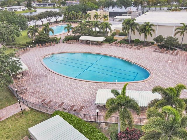 349 Camden O, West Palm Beach, FL 33417