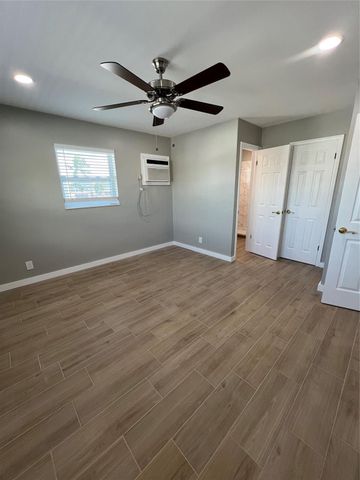 2016 NE 17th Ct 26, Fort Lauderdale, FL 33305