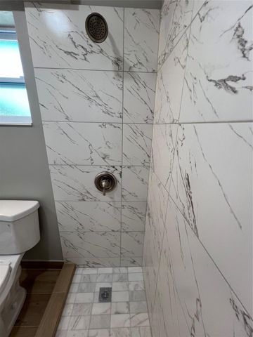 2016 NE 17th Ct 26, Fort Lauderdale, FL 33305