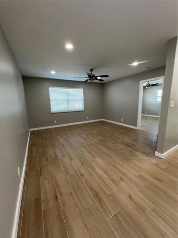 2016 NE 17th Ct 26, Fort Lauderdale, FL 33305