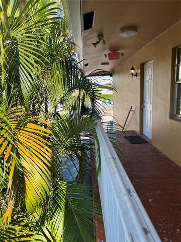 2016 NE 17th Ct 26, Fort Lauderdale, FL 33305