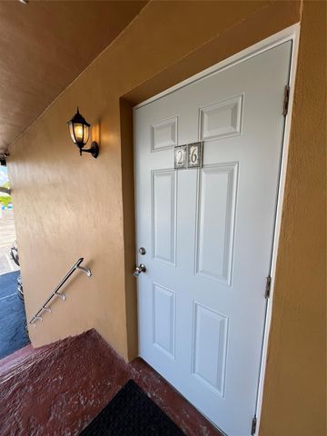 2016 NE 17th Ct 26, Fort Lauderdale, FL 33305