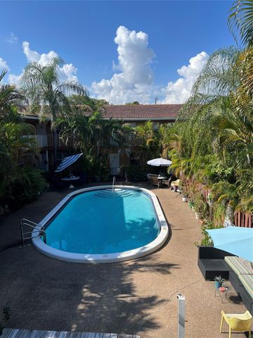 2016 NE 17th Ct 26, Fort Lauderdale, FL 33305