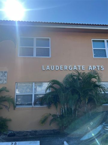 2016 NE 17th Ct 26, Fort Lauderdale, FL 33305