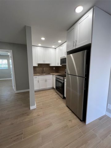 2016 NE 17th Ct 26, Fort Lauderdale, FL 33305