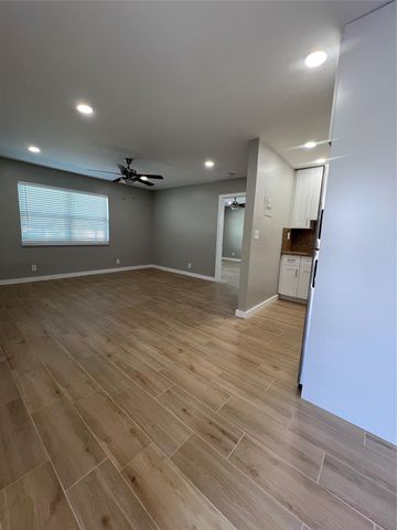 2016 NE 17th Ct 26, Fort Lauderdale, FL 33305