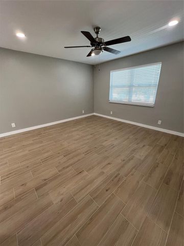 2016 NE 17th Ct 26, Fort Lauderdale, FL 33305