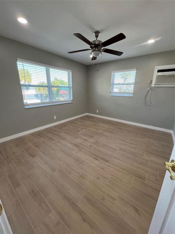 2016 NE 17th Ct 26, Fort Lauderdale, FL 33305