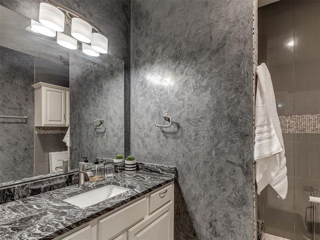 6162 N Brookline Avenue 22, Oklahoma City, OK 73112