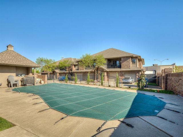 6162 N Brookline Avenue 22, Oklahoma City, OK 73112