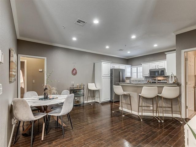 6162 N Brookline Avenue 22, Oklahoma City, OK 73112