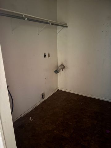 1561 Milmo Drive, Fort Worth, TX 76134