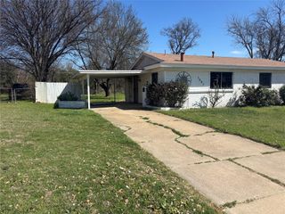 1561 Milmo Drive, Fort Worth, TX 76134