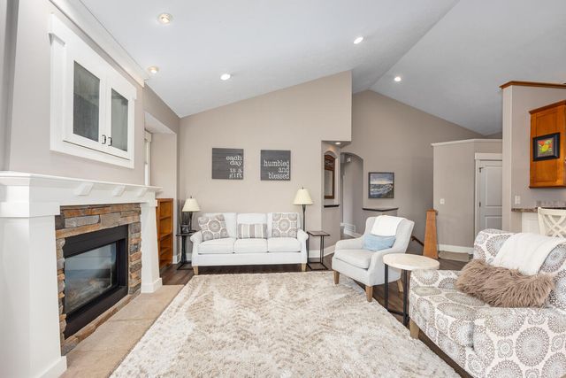7491 Augusta Lane, Hudsonville, MI 49426