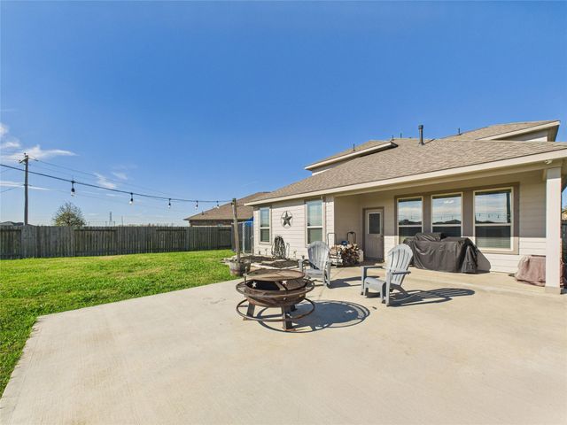 3202 Explorer Drive, Texas City, TX 77591