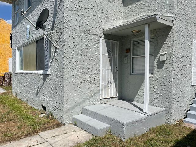 817 4th St 817, West Palm Beach, FL 33401