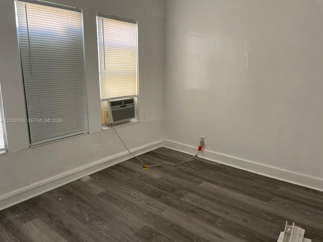 817 4th St 817, West Palm Beach, FL 33401