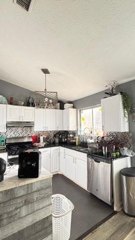 662 Brandlwood NW Way, Lilburn, GA 30047