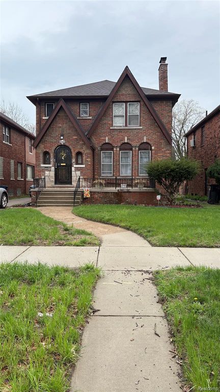 8735 Marygrove Drive, Detroit, MI 48221