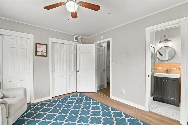 9900 Chesterton Place, The Village, OK 73120