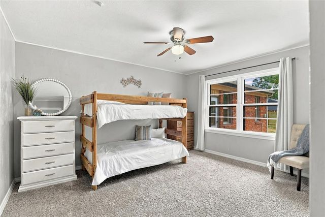9900 Chesterton Place, The Village, OK 73120