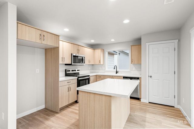 13711 Inman Ct, Caldwell, ID 83607