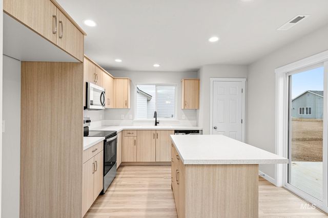 13711 Inman Ct, Caldwell, ID 83607