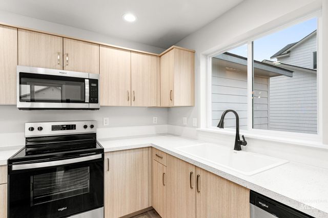 13711 Inman Ct, Caldwell, ID 83607