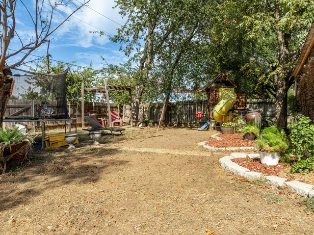 105 Clyde Drive, Hillsboro, TX 76645