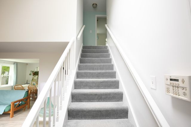 95 Rockville Avenue, Hatchville, MA 02536