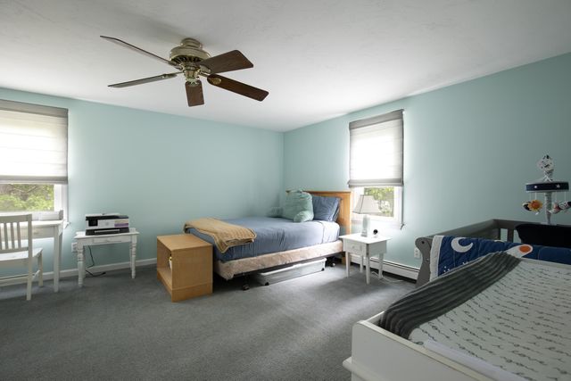 95 Rockville Avenue, Hatchville, MA 02536