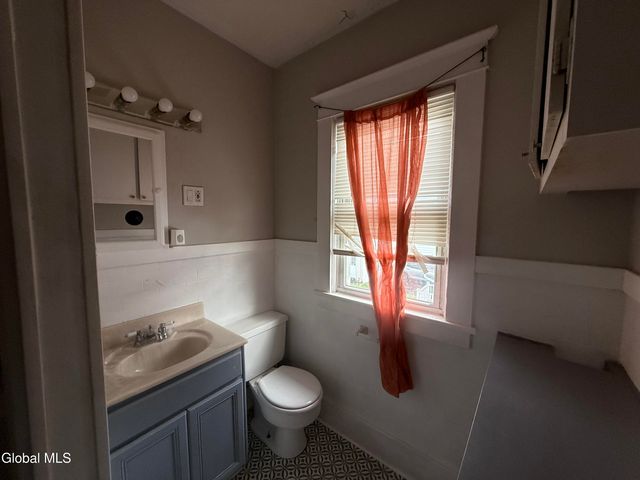 83 Stewart Street, Amsterdam, NY 12010