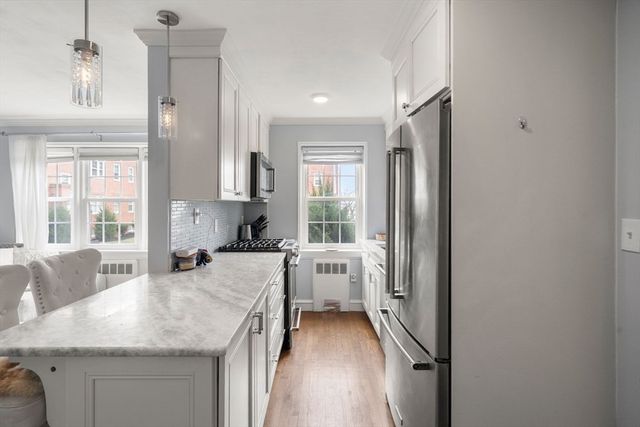 33 Lennon Ct. 31, Boston, MA 02127