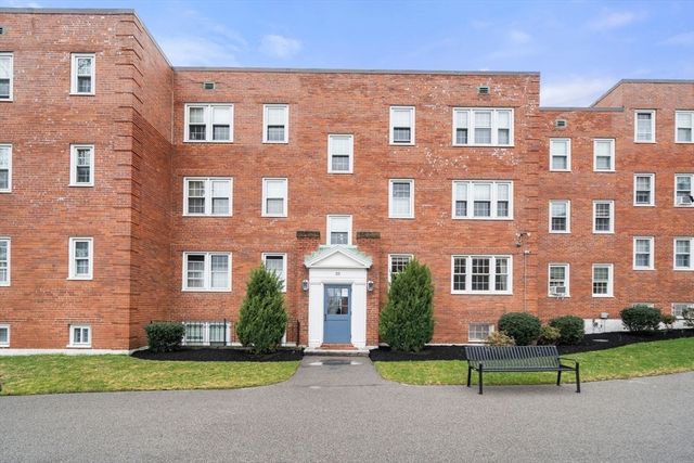 33 Lennon Ct. 31, Boston, MA 02127