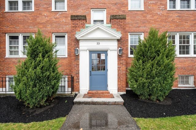 33 Lennon Ct. 31, Boston, MA 02127