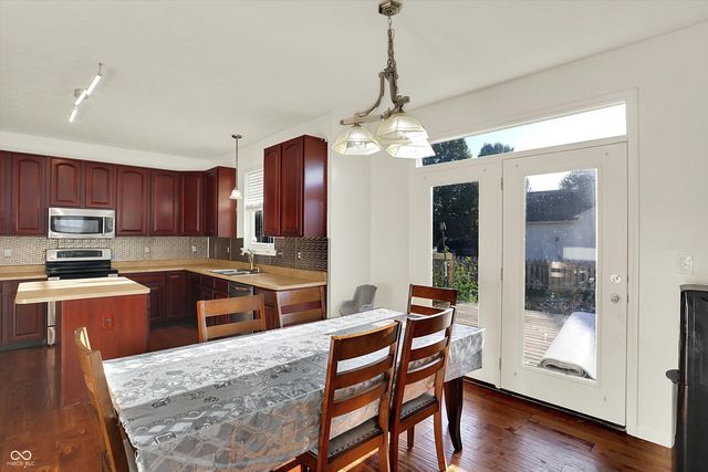 2161 Silver Rose Drive, Avon, IN 46123