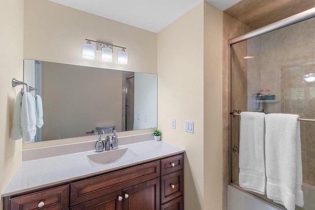 1087 STILLMEADOW LANE, Menasha, WI 54952