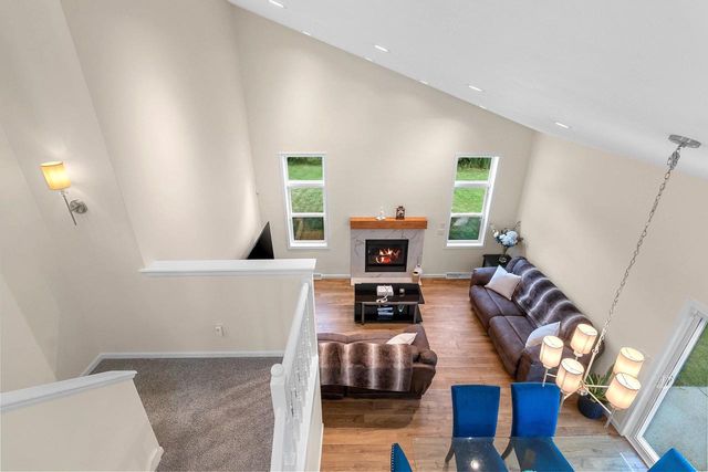 1087 STILLMEADOW LANE, Menasha, WI 54952
