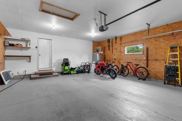 1087 STILLMEADOW LANE, Menasha, WI 54952