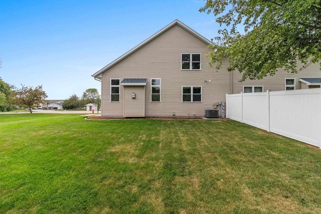 1087 STILLMEADOW LANE, Menasha, WI 54952