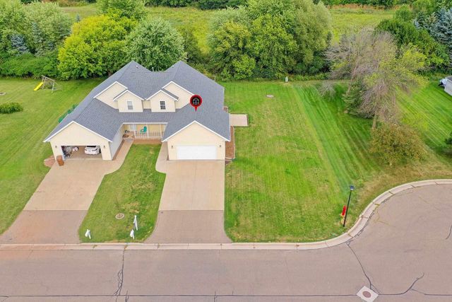 1087 STILLMEADOW LANE, Menasha, WI 54952