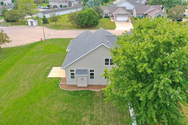 1087 STILLMEADOW LANE, Menasha, WI 54952