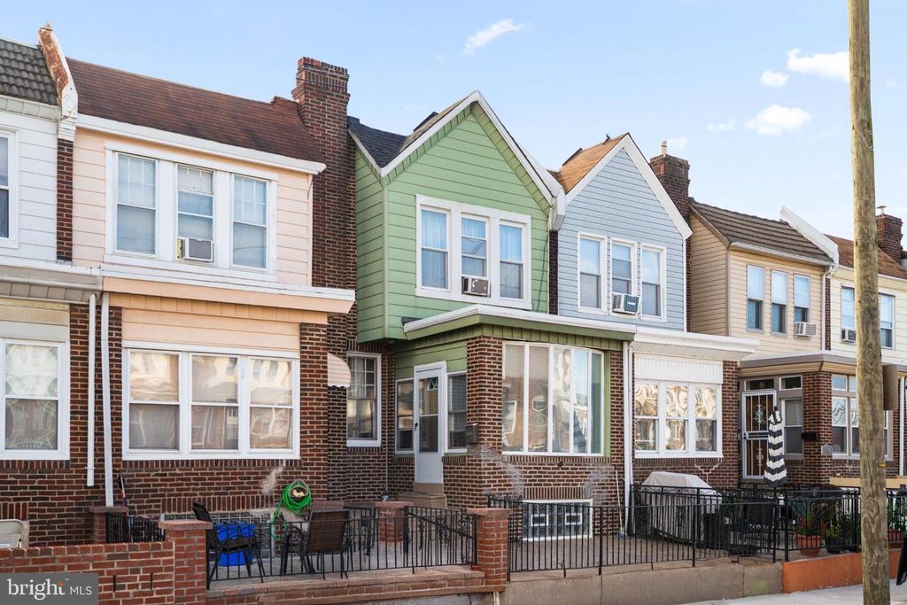 Image 2 of property listing at 854 E SANGER ST, Philadelphia, PA 19124