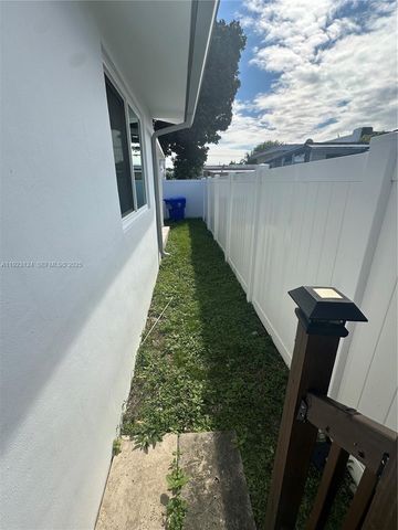 3554 SW 13th Ter 3554, Miami, FL 33145
