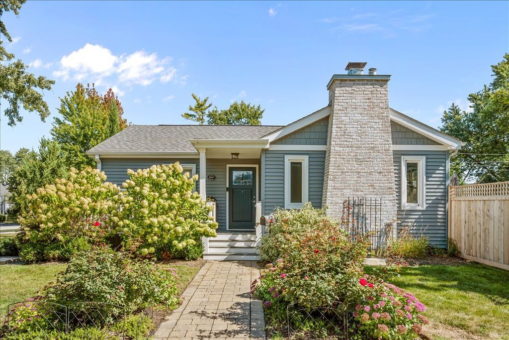 2347 Oak Avenue, Northbrook, IL 60062