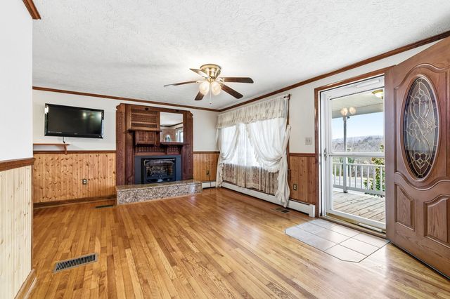 5009 MILL CREEK RD, Luray, VA 22835