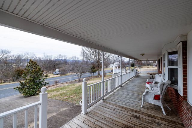 5009 MILL CREEK RD, Luray, VA 22835